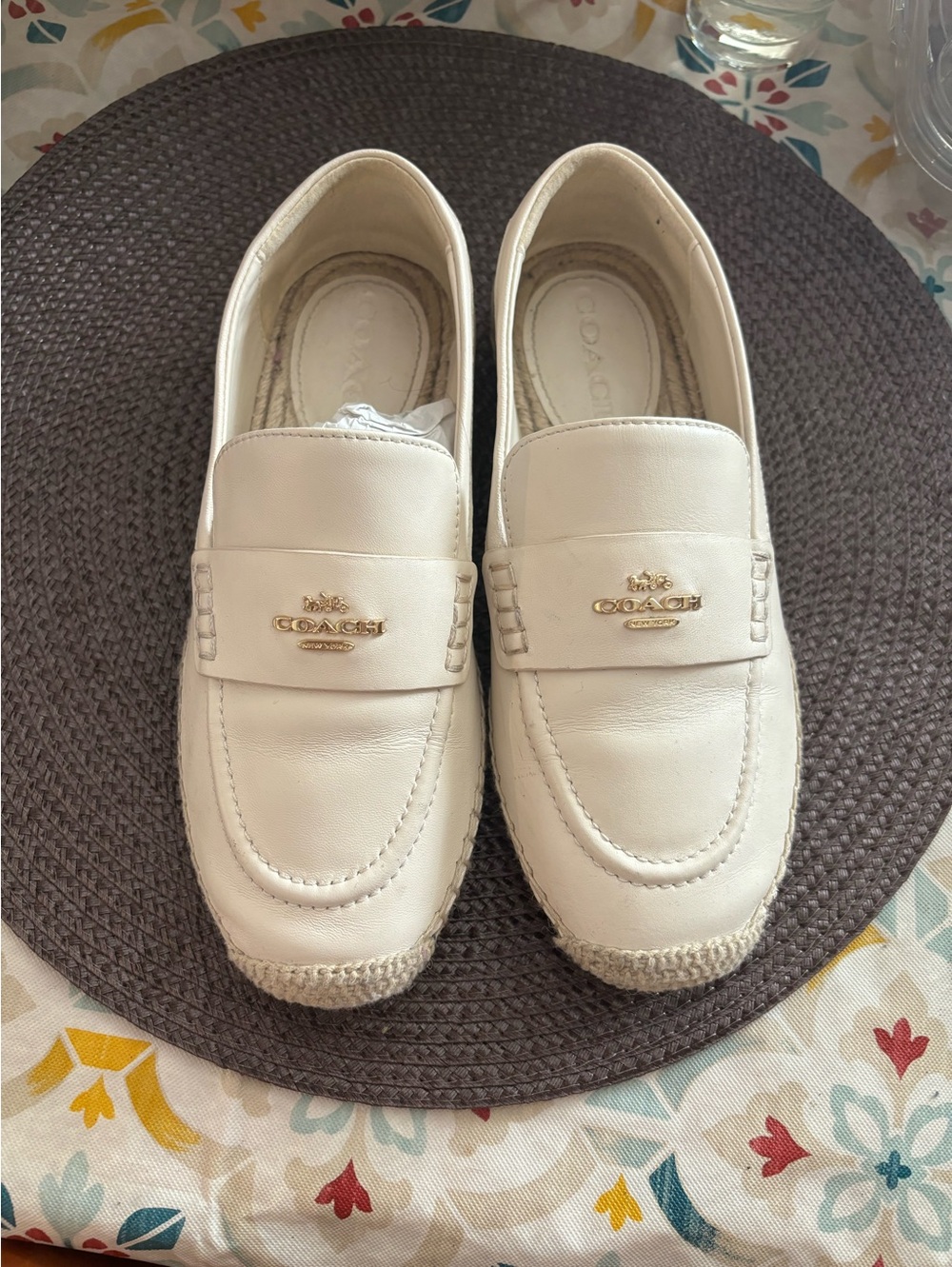 Coach women’s White Leather Loafers - Classic Slip-On